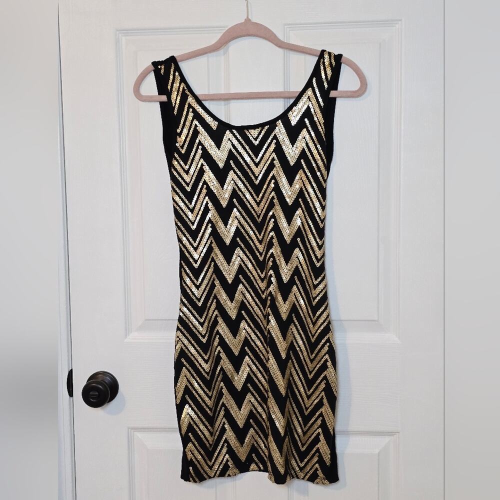 Wet Seal Black Gold Sequin Chevron Mini Party Dress Medium (Juniors) New Years